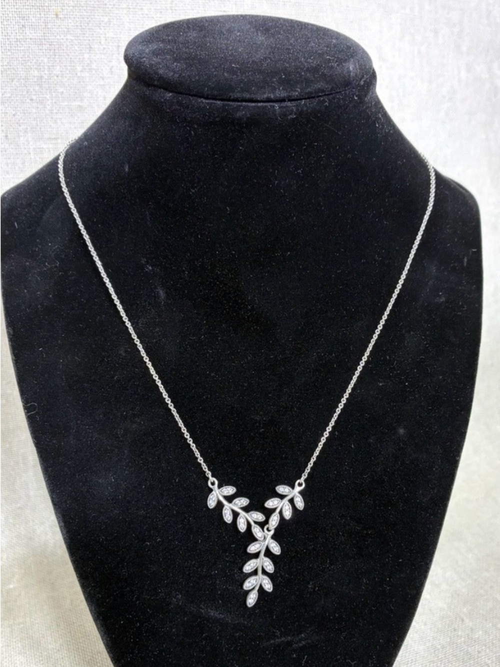 Pandora Silver S925 Olive Leaf Pendant Necklace - Women Jewelry